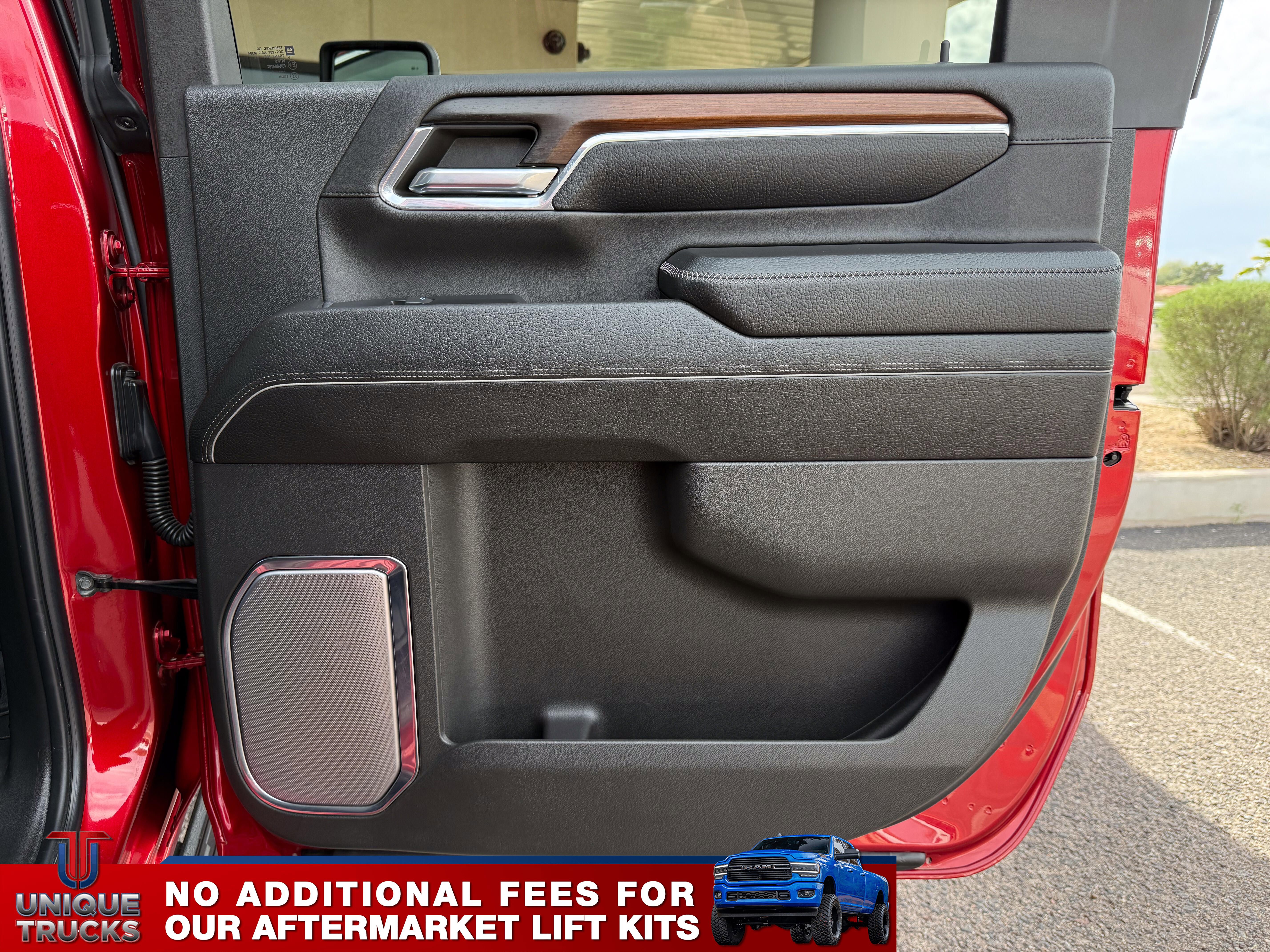 Used 2024 GMC Sierra 2500 Denali w/ Technology Package image 25