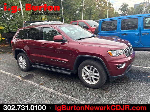 Used 2018 Jeep Grand Cherokee Laredo AWD/4WD image 2