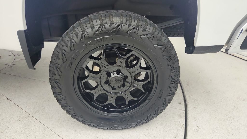 Used 2024 Chevrolet Silverado 1500 LT w/ Protection Package AWD/4WD image 28