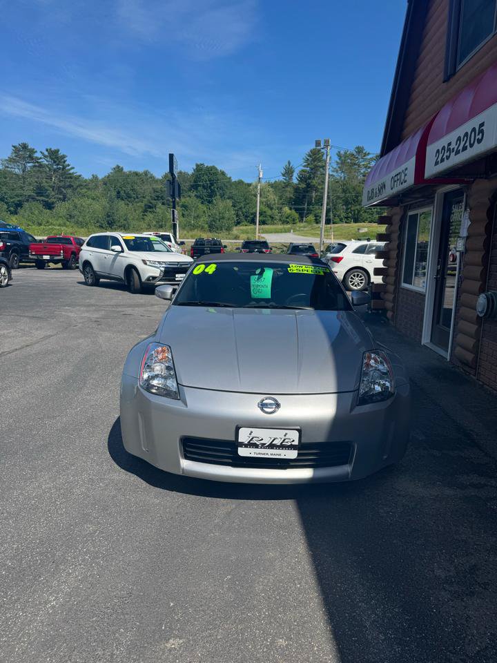 Used 2004 Nissan 350Z Touring RWD image 2