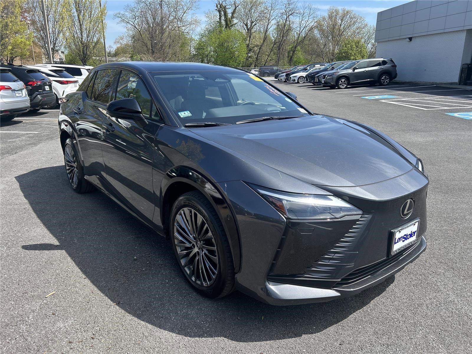 Used 2023 Lexus RZ 450e Premium w/ Accessory Package (2T) image 7