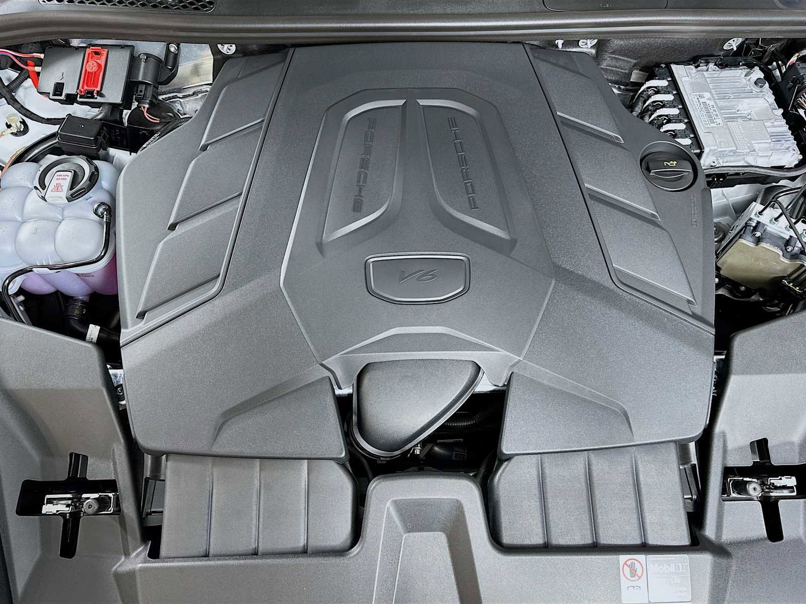 New 2026 Porsche Cayenne Coupe image 31