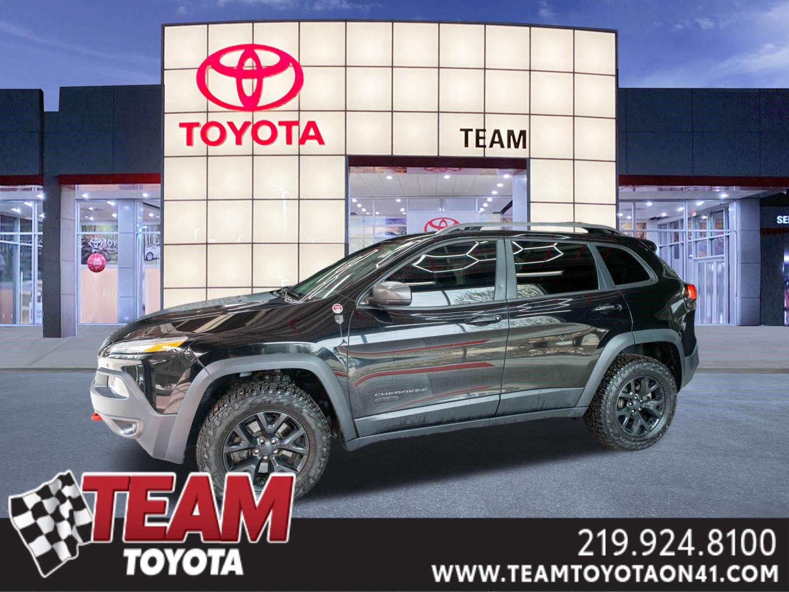 Used 2017 Jeep Cherokee Trailhawk image 1