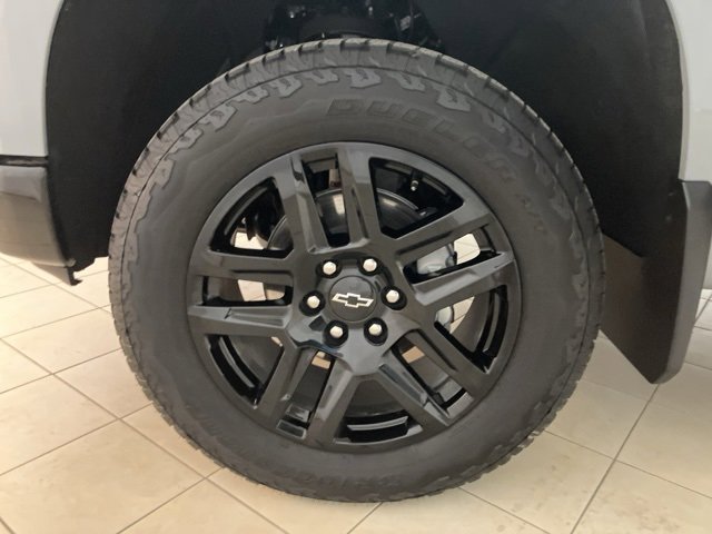 Used 2024 Chevrolet Silverado 1500 Custom Trail Boss w/ Turbomax Blackout Package image 29