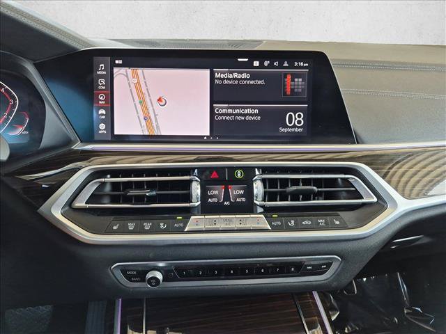 Used 2020 BMW X7 xDrive40i w/ Cold Weather Package AWD/4WD image 16