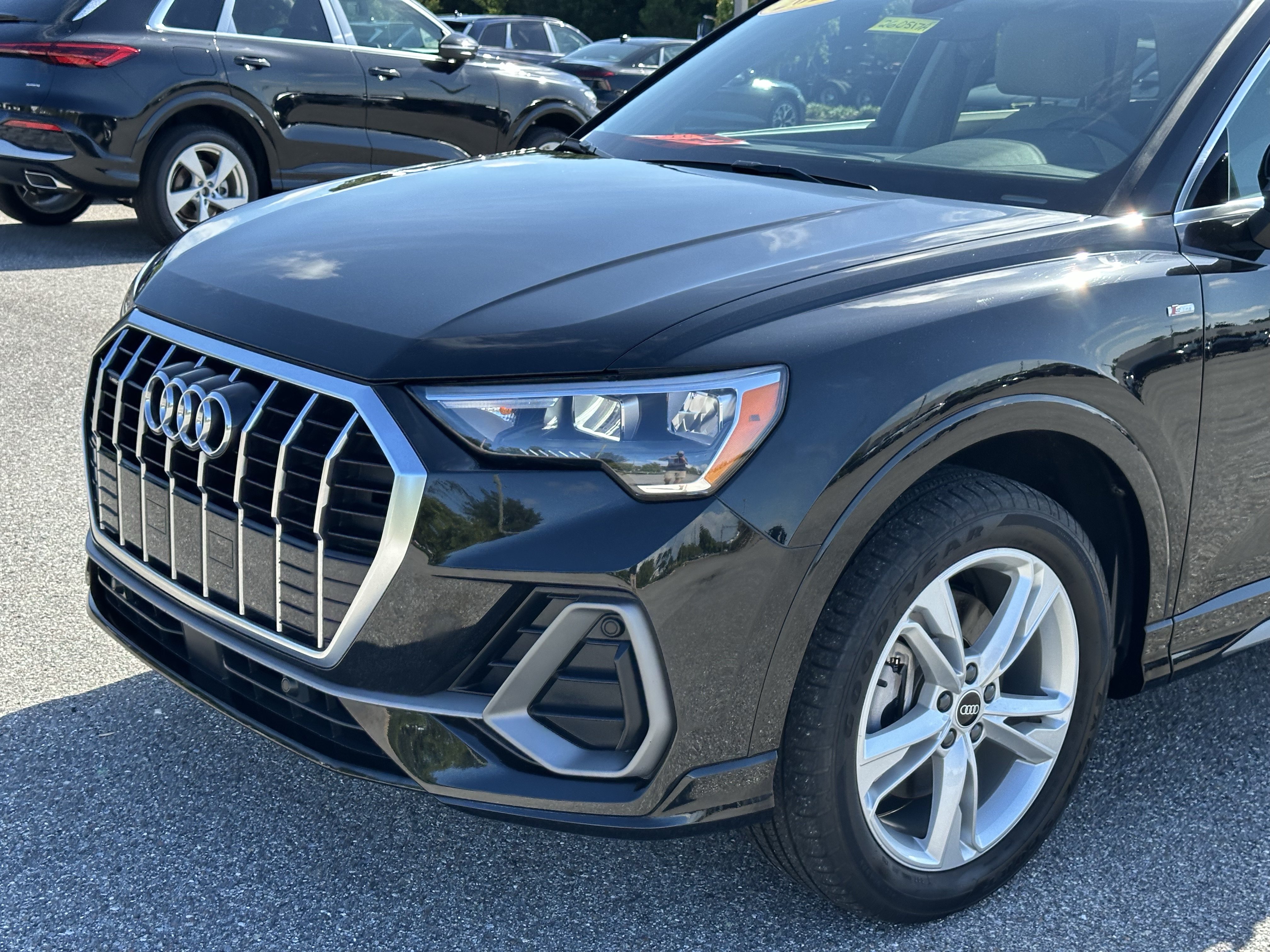 Used 2022 Audi Q3 2.0T Premium AWD/4WD image 9