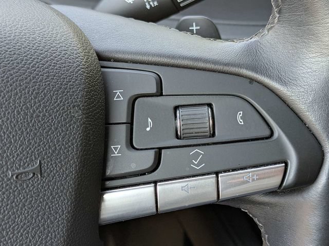 Certified 2025 Cadillac XT4 Premium Luxury FWD image 26