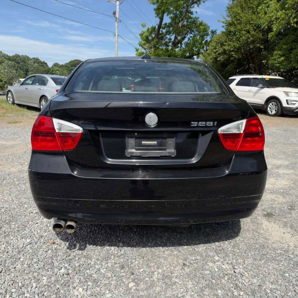 Used 2007 BMW 328i Sedan RWD image 6