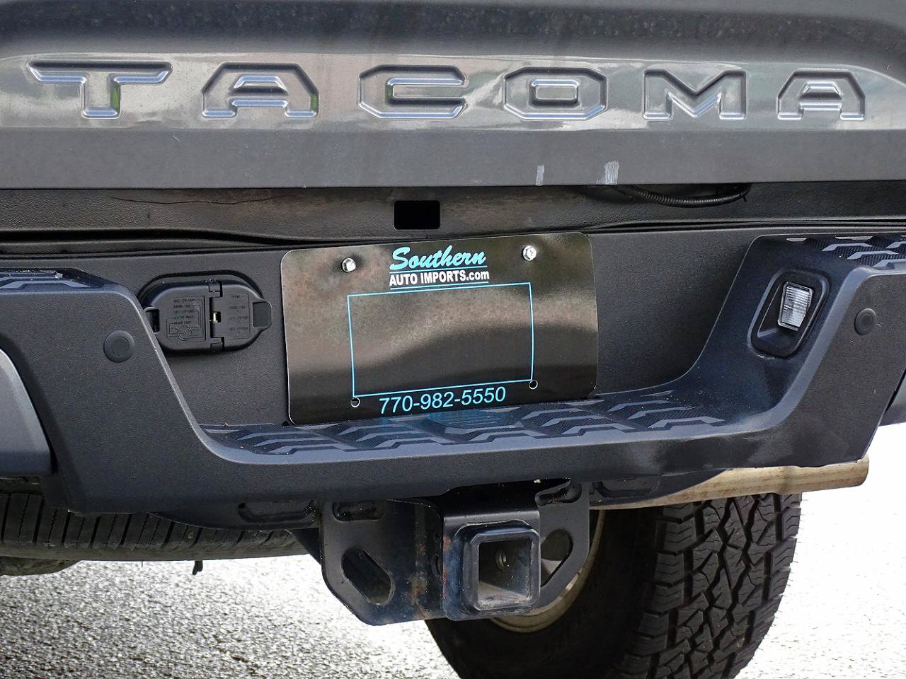 Used 2016 Toyota Tacoma Limited w/ Towing Package RWD image 42