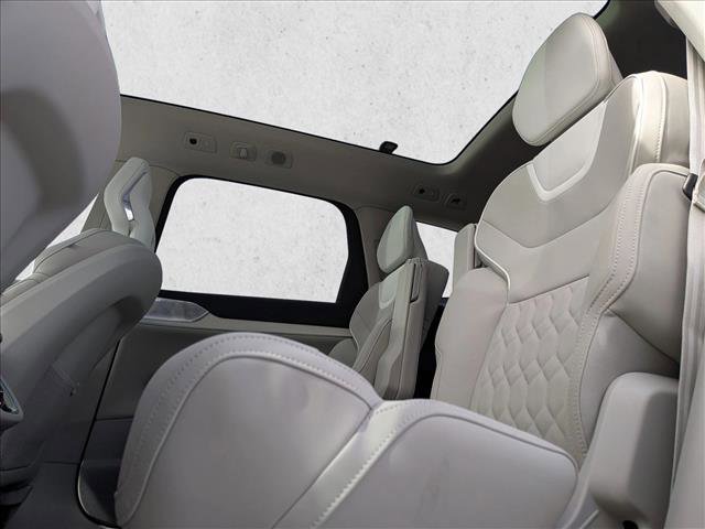 New 2025 Volvo EX90 Ultra w/ Protection Package Premier image 17