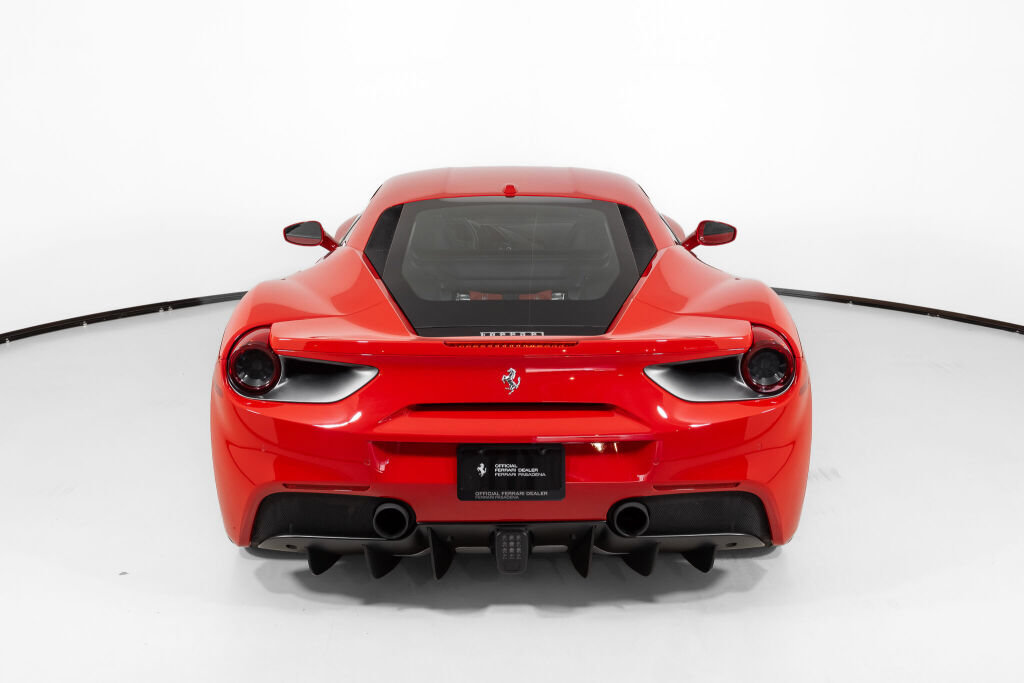 Certified 2018 Ferrari 488 GTB RWD image 9