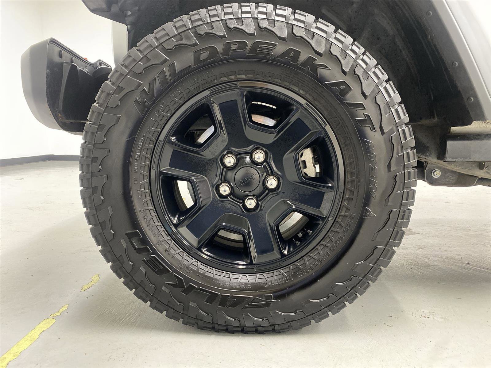 Used 2023 Jeep Gladiator Mojave w/ Cold Weather Group image 22