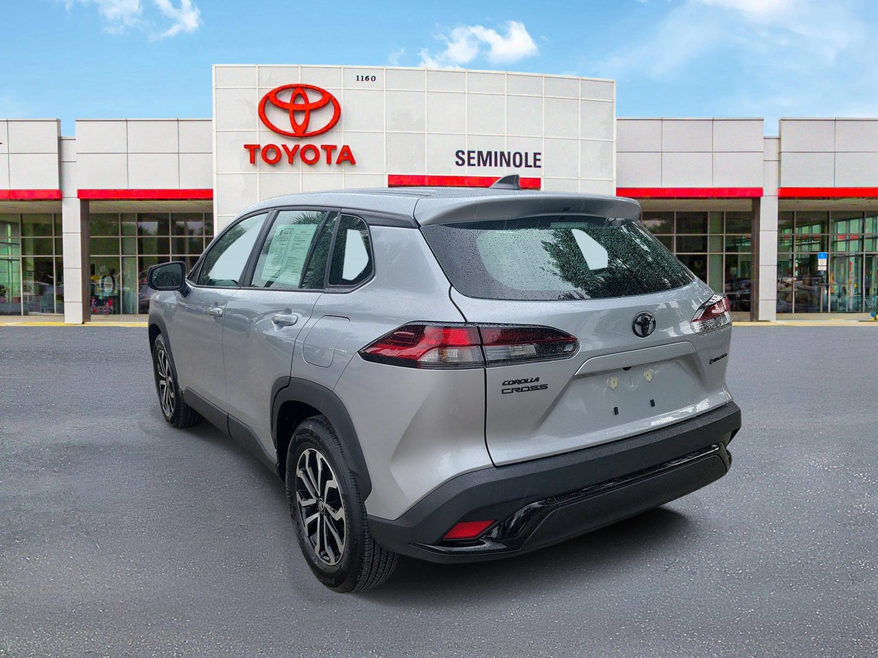 Used 2026 Toyota Corolla Cross AWD Hybrid image 4
