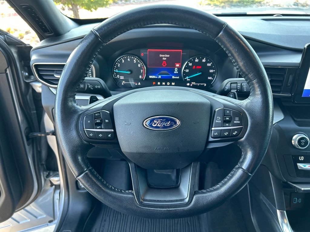 Used 2020 Ford Explorer XLT w/ Equipment Group 202A AWD/4WD image 11