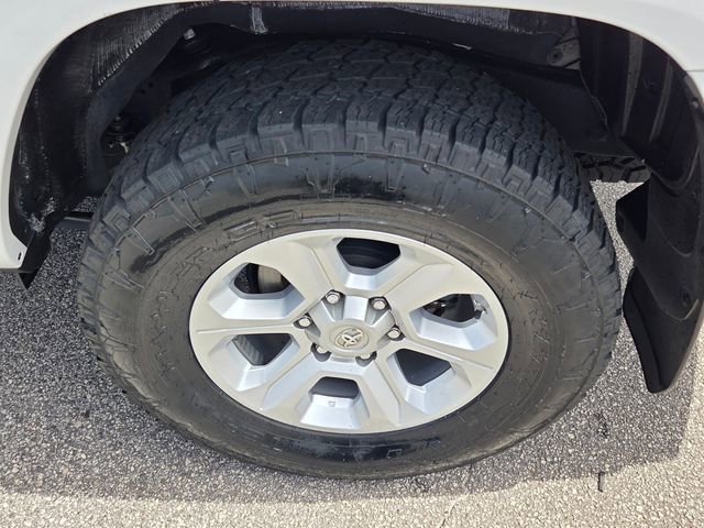 Used 2020 Toyota 4Runner SR5 Premium RWD image 7