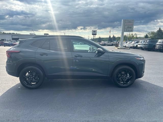 New 2026 Chevrolet Trax LT w/ Driver Confidence Package FWD image 6