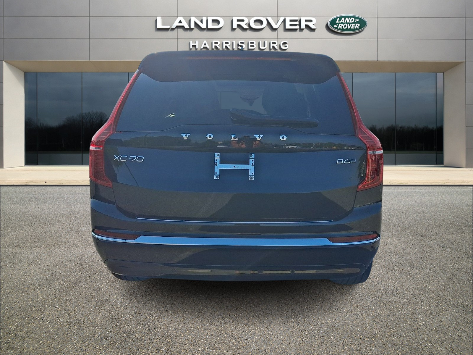Used 2023 Volvo XC90 B6 Plus w/ Protection Package Premier AWD/4WD image 6
