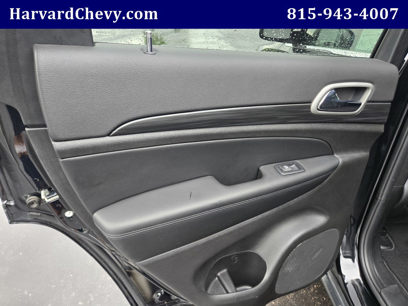 Used 2021 Jeep Grand Cherokee Laredo AWD/4WD image 36