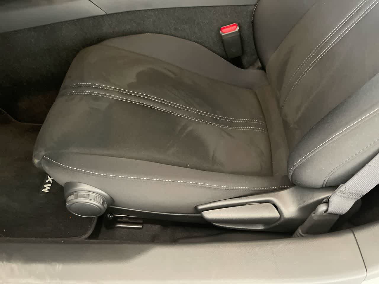 Used 2025 MAZDA MX-5 Miata Club RWD image 12
