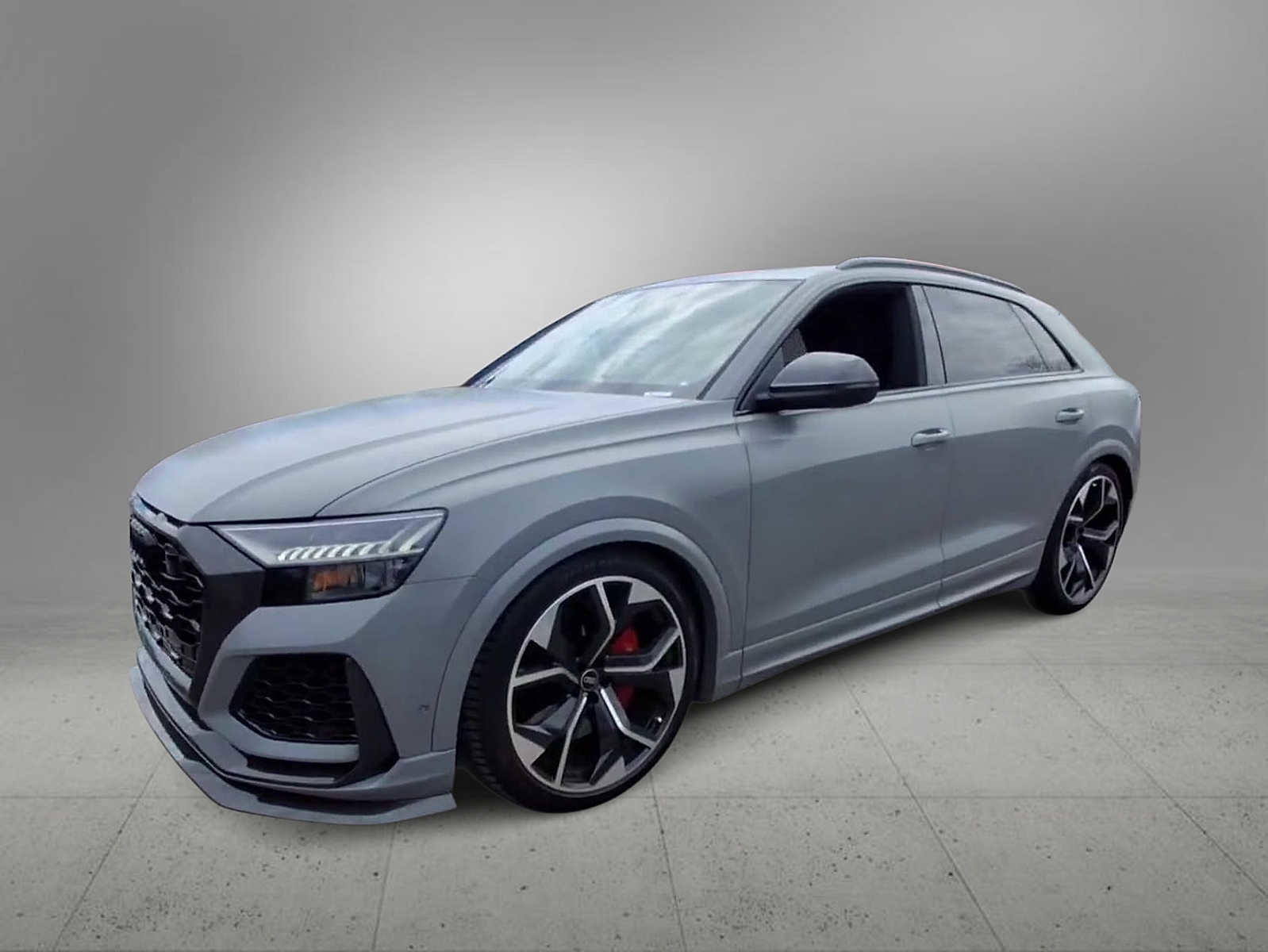 Used 2024 Audi RS Q8 w/ Black Optic Package image 4