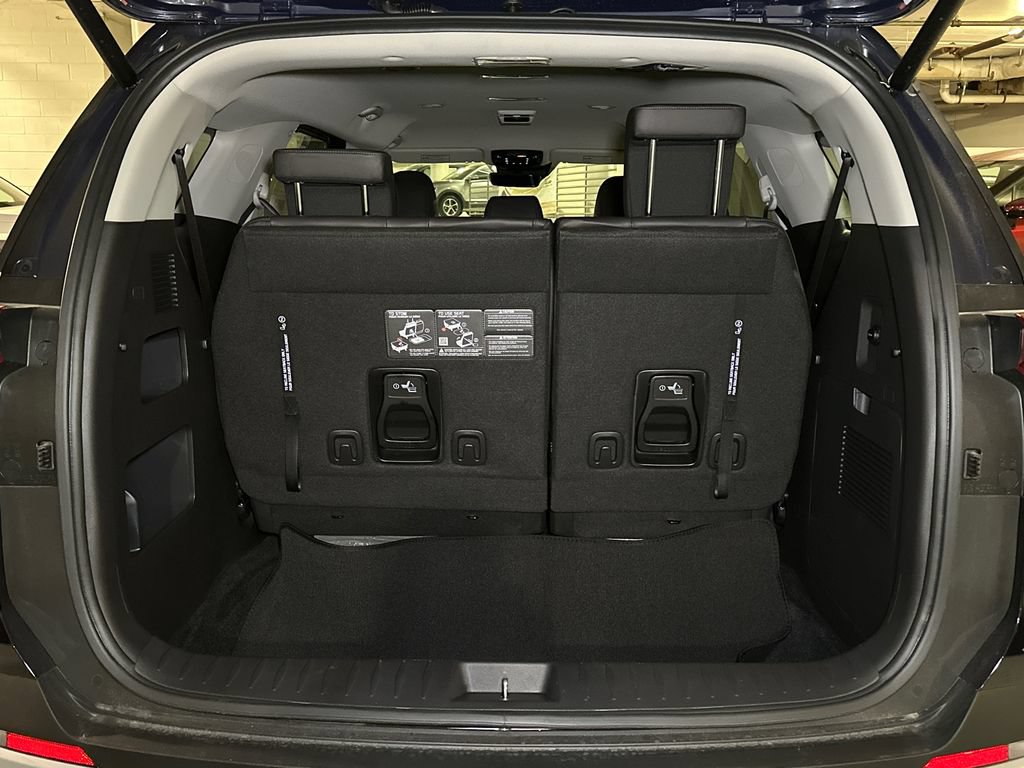 New 2026 Kia Carnival EX FWD image 6