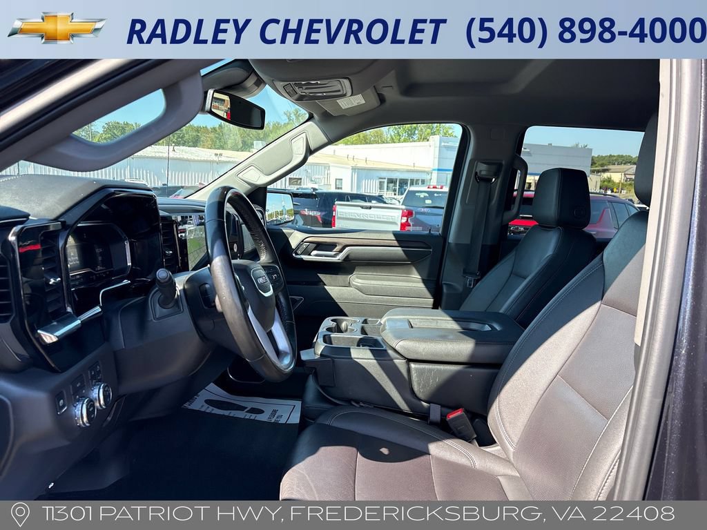 Certified 2025 GMC Sierra 1500 SLT AWD/4WD image 3