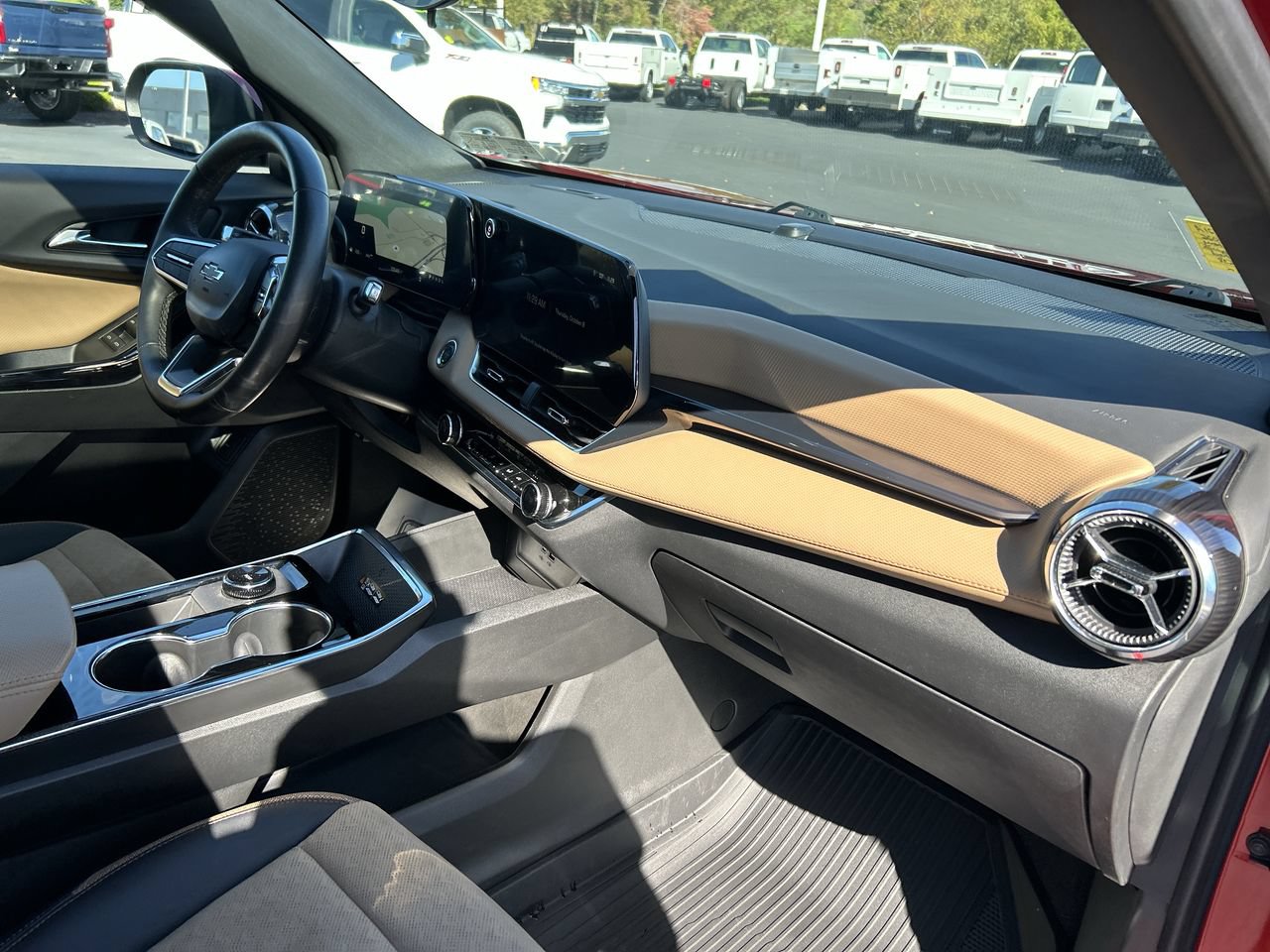 Used 2026 Chevrolet Equinox ACTIV w/ LPO, Floor Liner Package AWD/4WD image 16