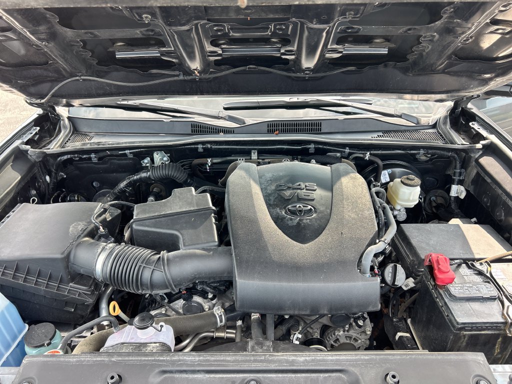 Certified 2022 Toyota Tacoma TRD Sport w/ TRD Premium Sport Package AWD/4WD image 22