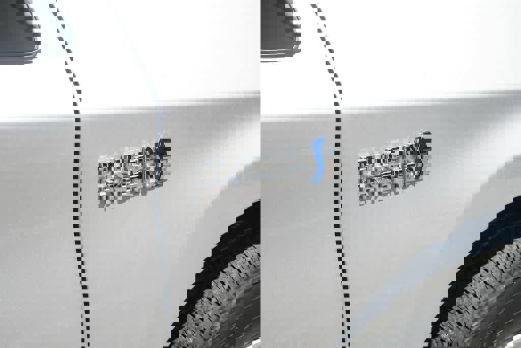 Used 2015 Toyota Prius Prime Plug-In Hybrid image 12