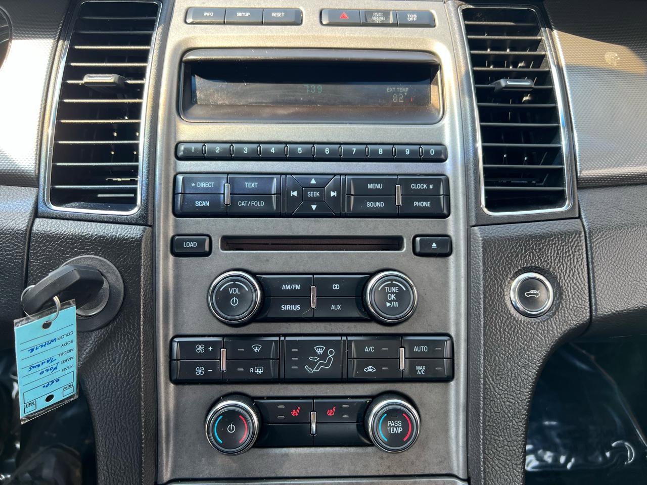 Used 2011 Ford Taurus SEL image 18