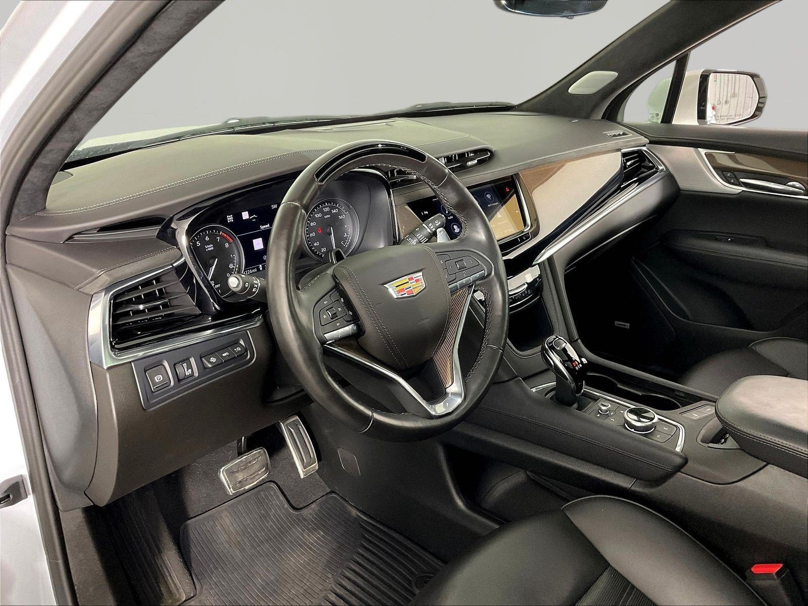 Used 2024 Cadillac XT6 Sport w/ LPO, Onyx Lite Package AWD/4WD image 17