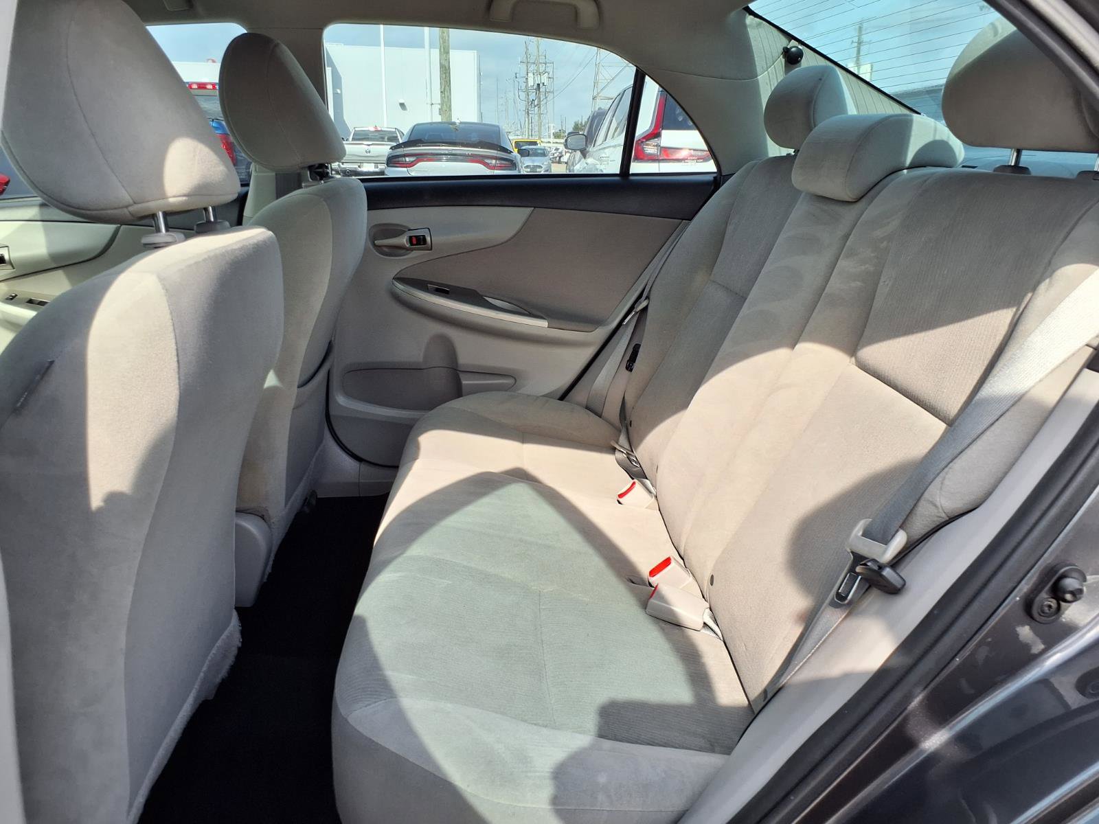 Used 2013 Toyota Corolla LE image 17