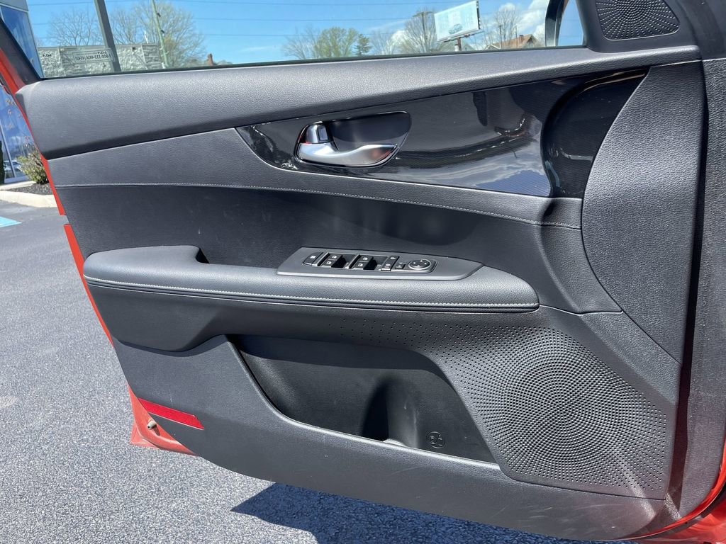 Certified 2023 Kia Forte GT-Line w/ GT-Line Technology Package image 20