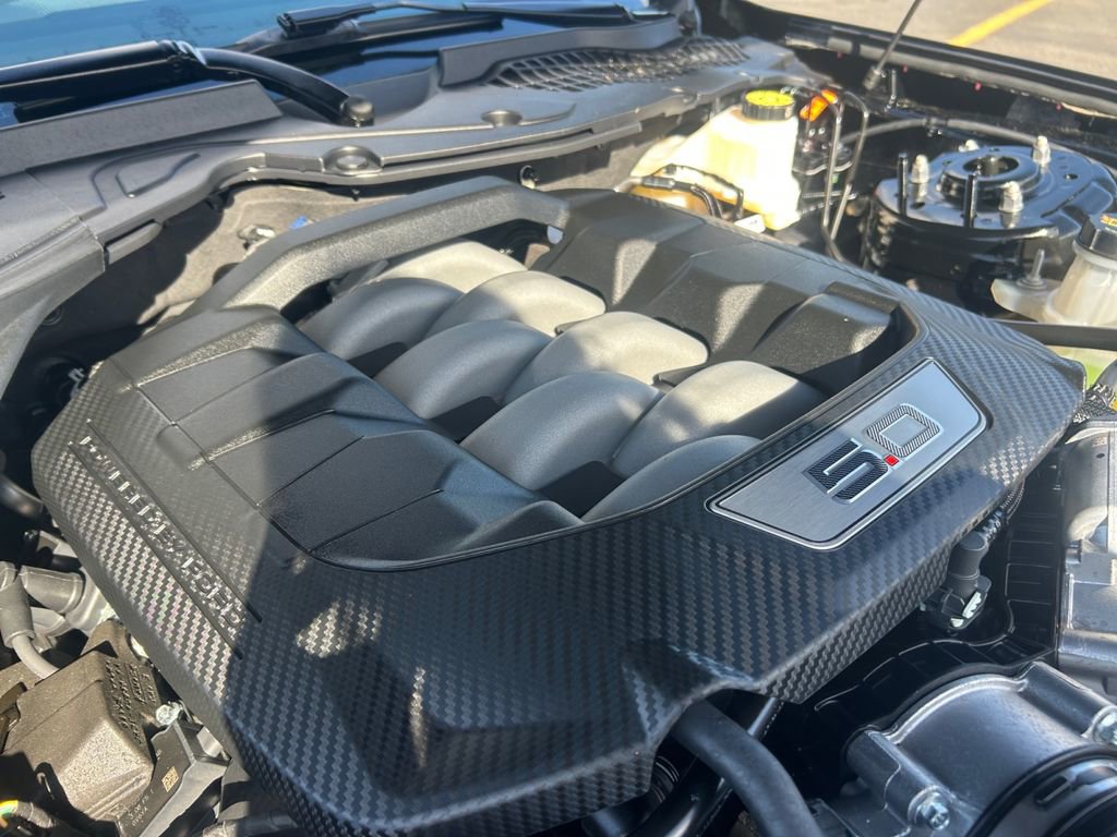 Used 2025 Ford Mustang GT Premium RWD image 31