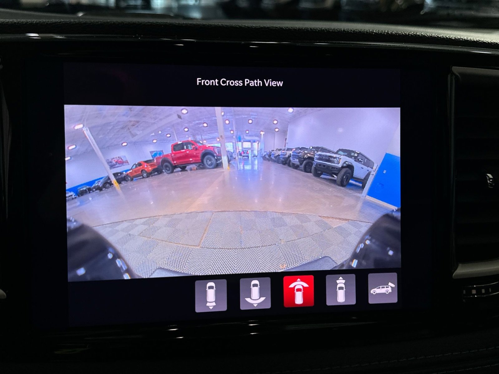 Used 2021 Chrysler Pacifica Touring-L image 23