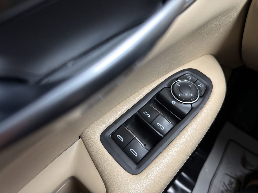 Used 2018 Cadillac XT5 FWD w/ LPO, Wheel Lock Package image 17