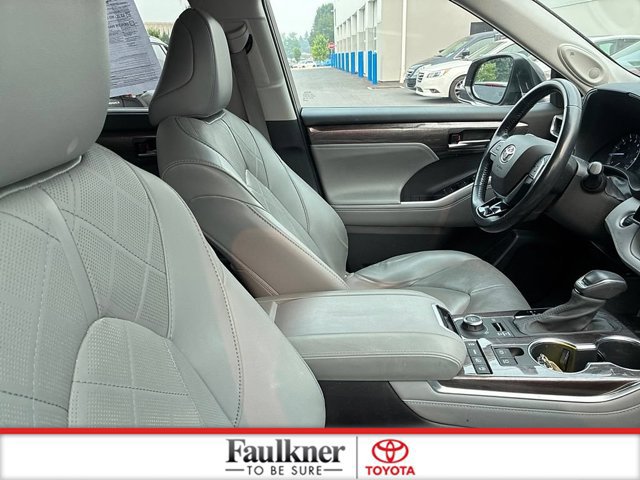 Used 2021 Toyota Highlander Platinum AWD/4WD image 22