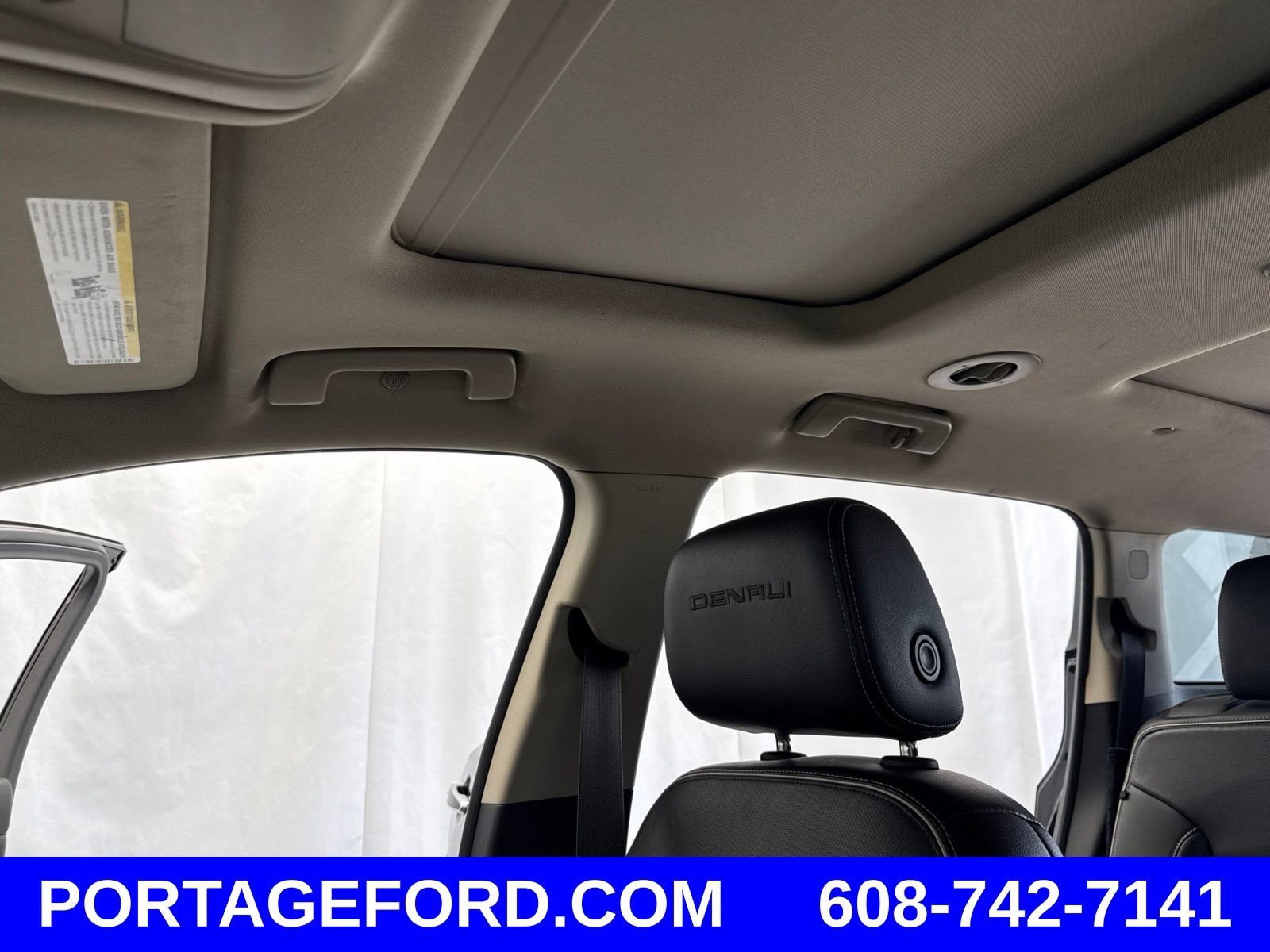 Used 2018 GMC Acadia Denali w/ Technology Package AWD/4WD image 22