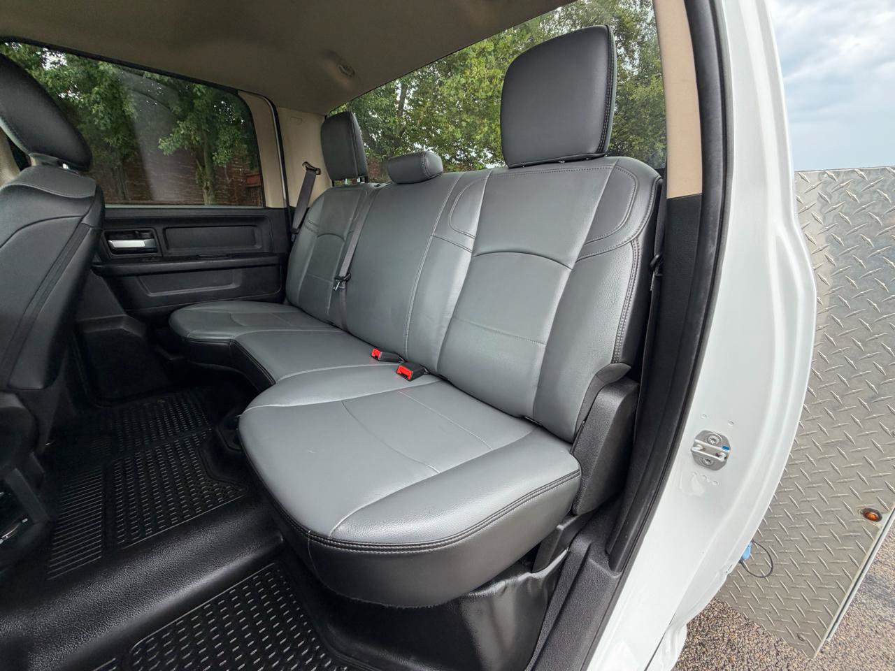 Used 2019 RAM 3500 Tradesman w/ Chrome Appearance Group AWD/4WD image 31