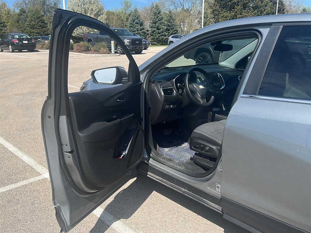 Used 2023 Chevrolet Equinox LT AWD/4WD image 10