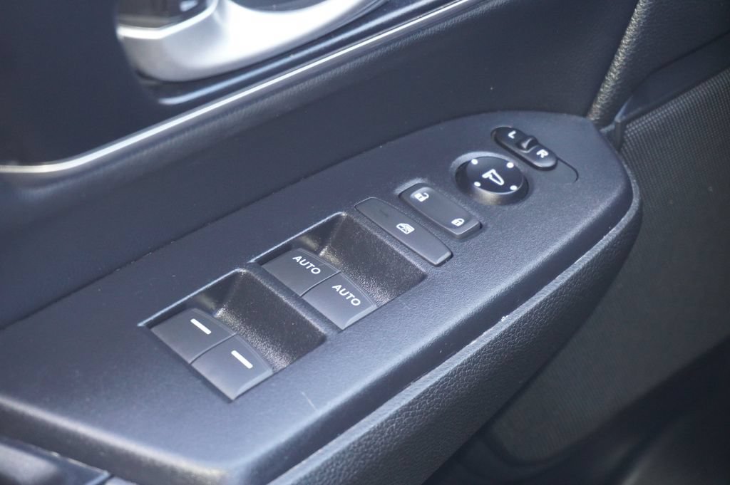 Used 2021 Honda CR-V EX-L image 14