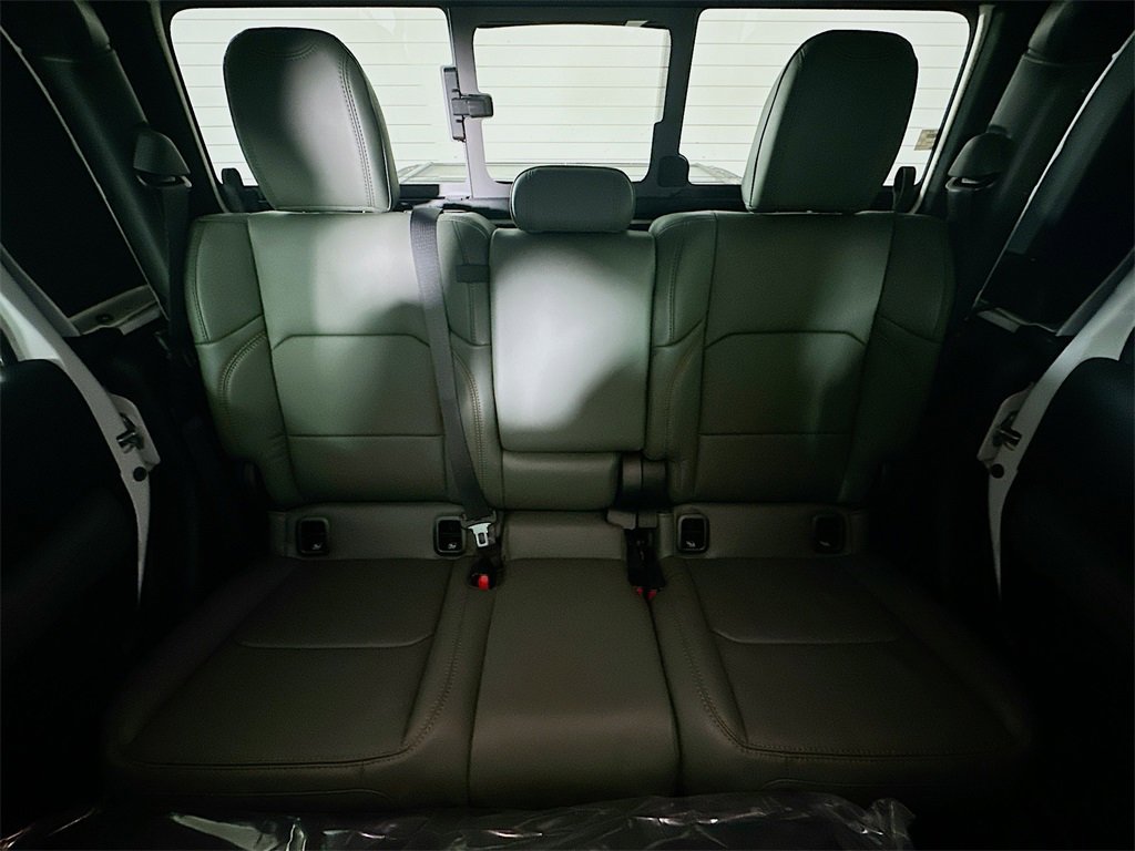 New 2026 Jeep Gladiator Mojave image 10