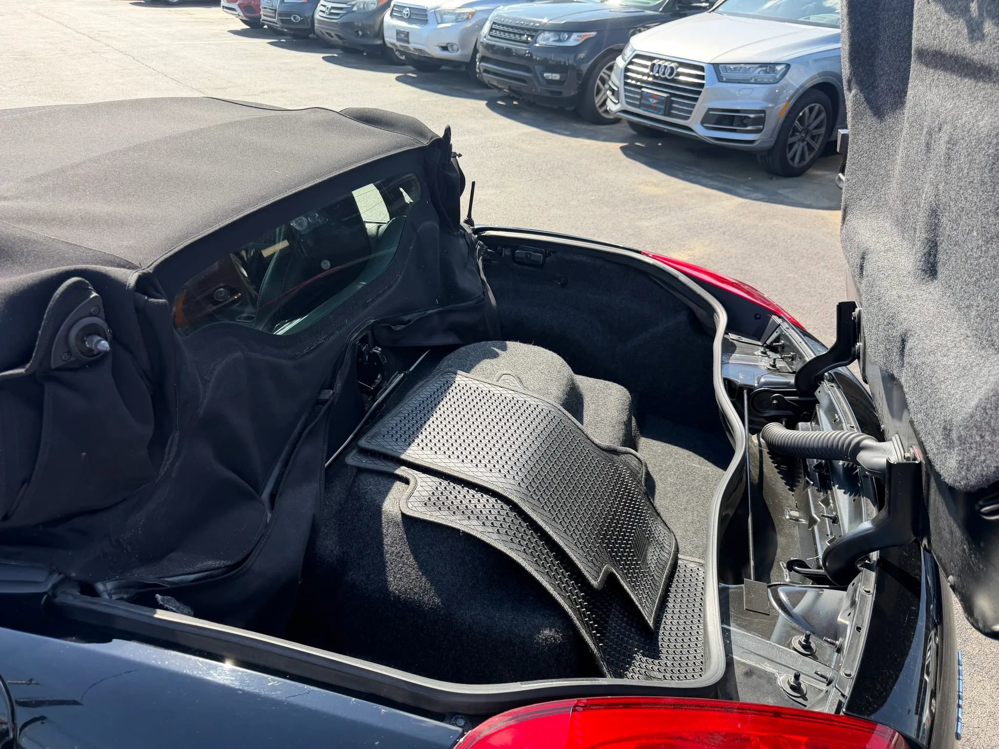 Used 2006 Pontiac Solstice Convertible w/ Premium Package image 31