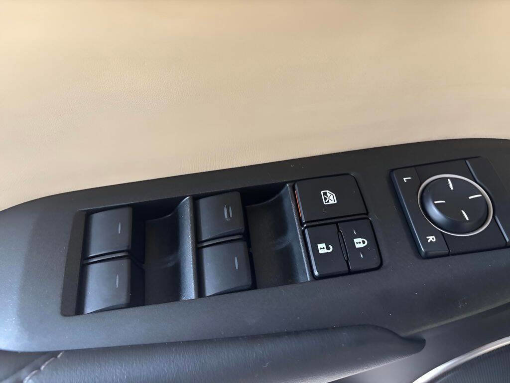 Used 2015 Lexus NX 200t AWD image 9