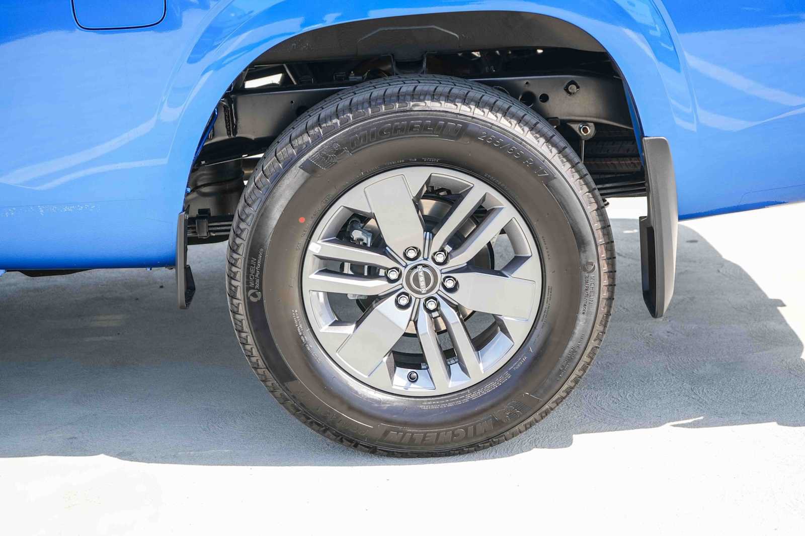 Used 2026 Nissan Frontier SV w/ Tow Package AWD/4WD image 10