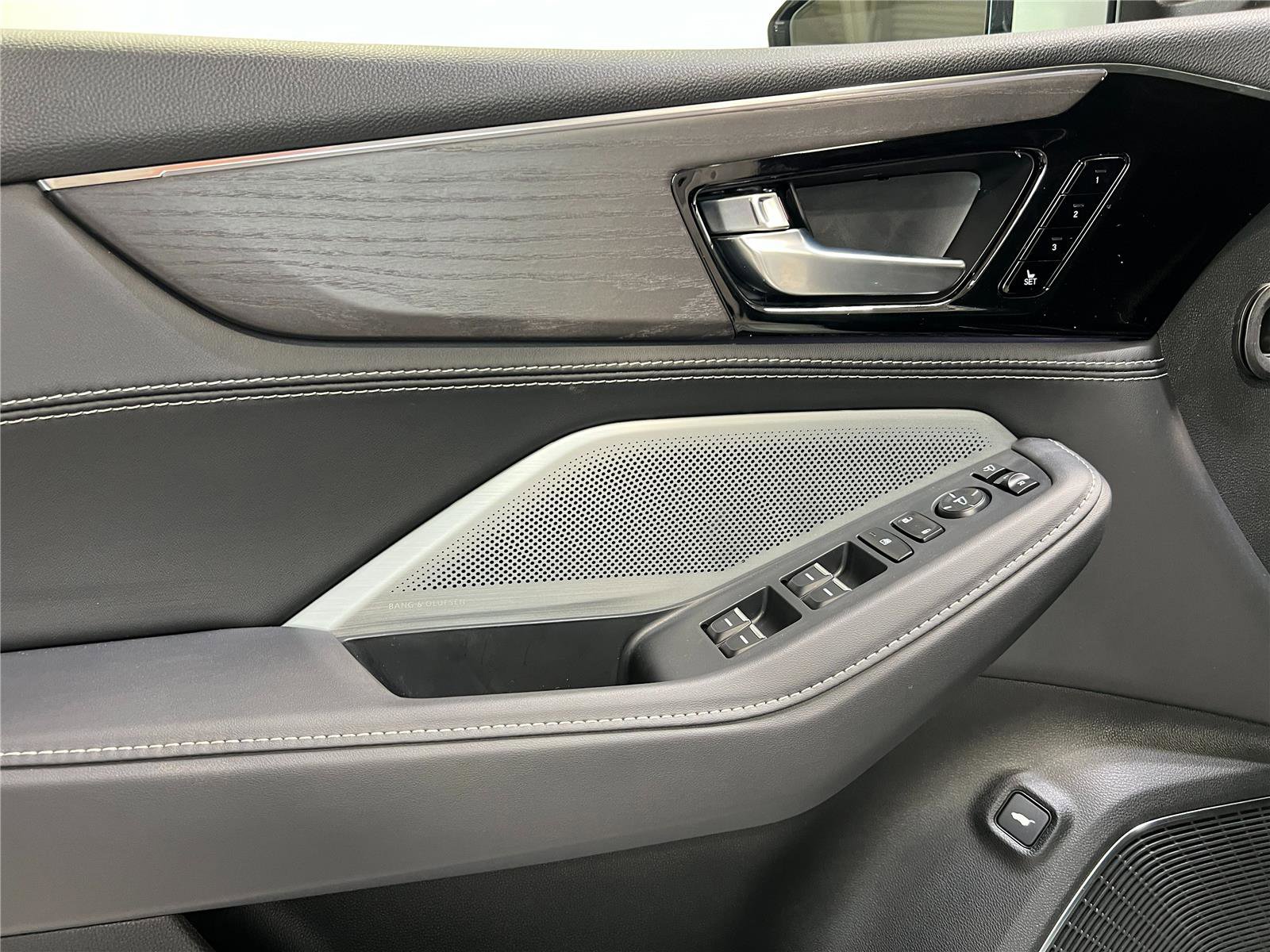 New 2026 Acura MDX SH-AWD w/ Advance Package image 15