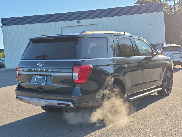 Used 2024 Ford Expedition XLT AWD/4WD image 3