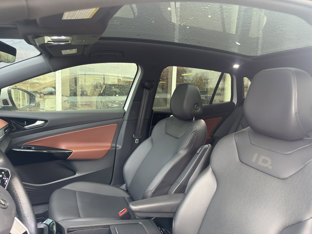 Used 2021 Volkswagen ID.4 Pro S w/ Gradient Package image 8
