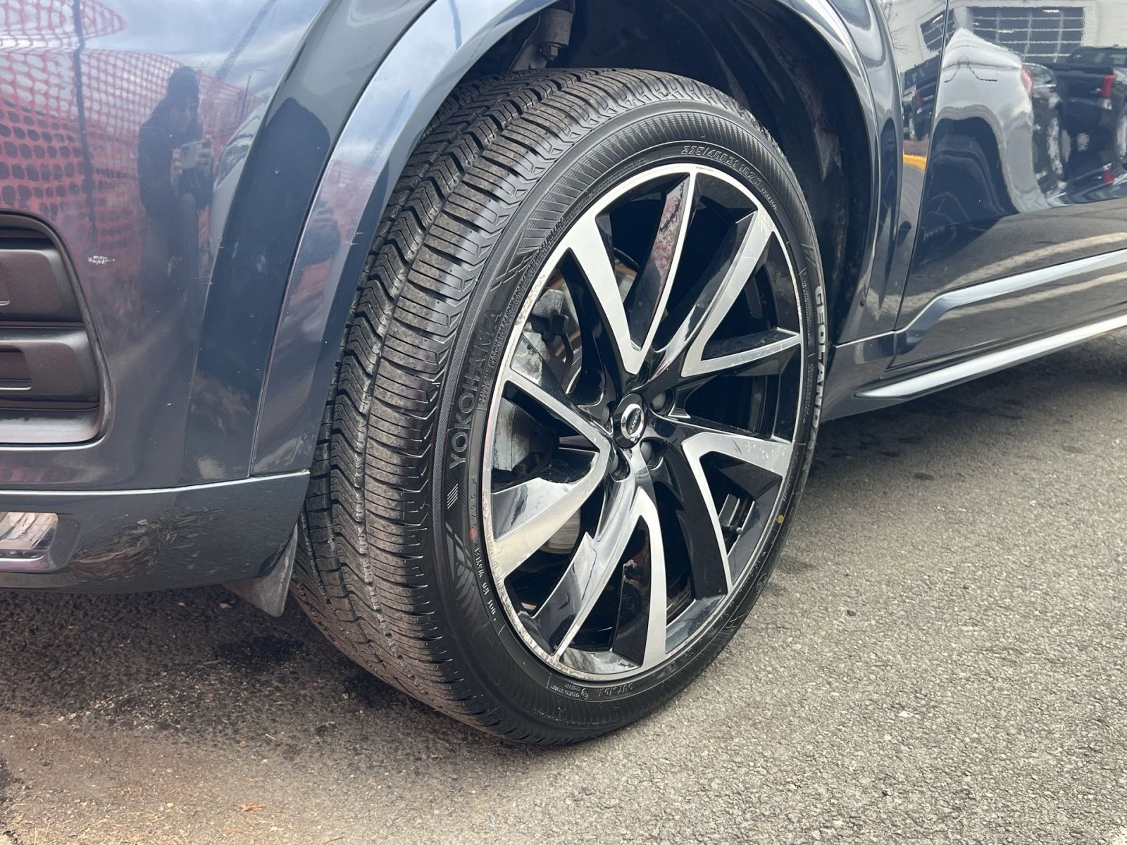 Used 2022 Volvo XC90 T6 Momentum w/ Advanced Package image 8