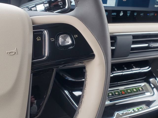 Certified 2024 Lincoln Corsair AWD w/ Equipment Group 101A image 17